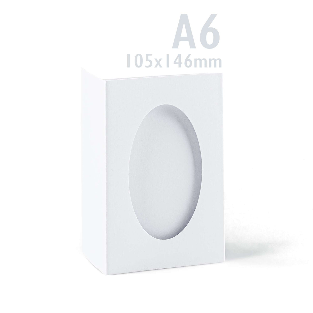 Bijele trostruko preklopne kartice s ovalnim otvorom – pakiranje