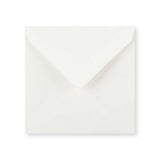 Bijela omotnica s rebrastom strukturom (90 g/m²) 130x130 mm